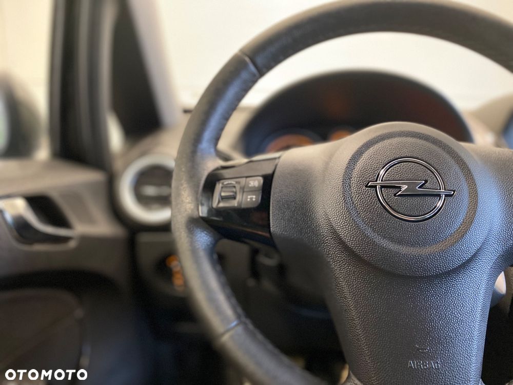 Opel Corsa 1.4 16V Energy - 21