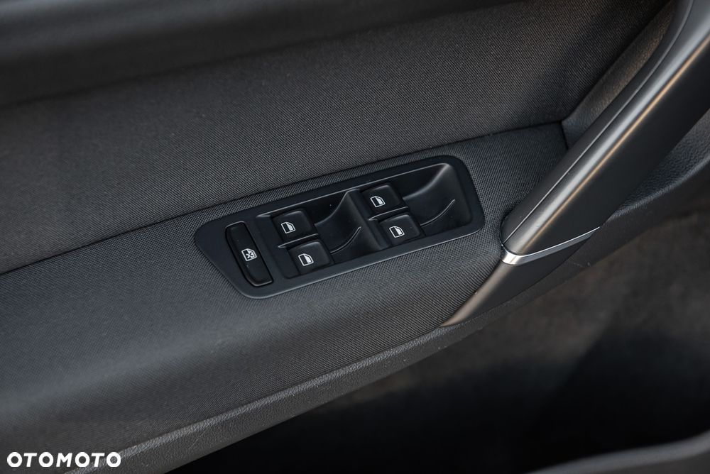 Volkswagen Golf Sportsvan - 17