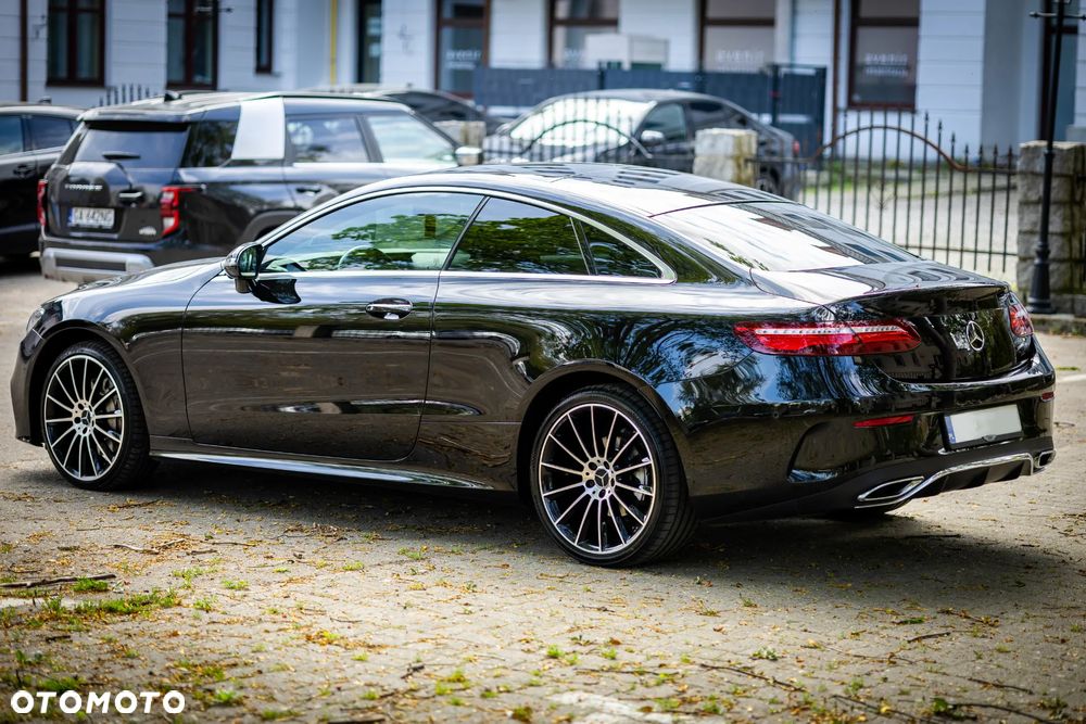 Mercedes-Benz Klasa E 220 d 4Matic 9G-TRONIC AMG Line - 7