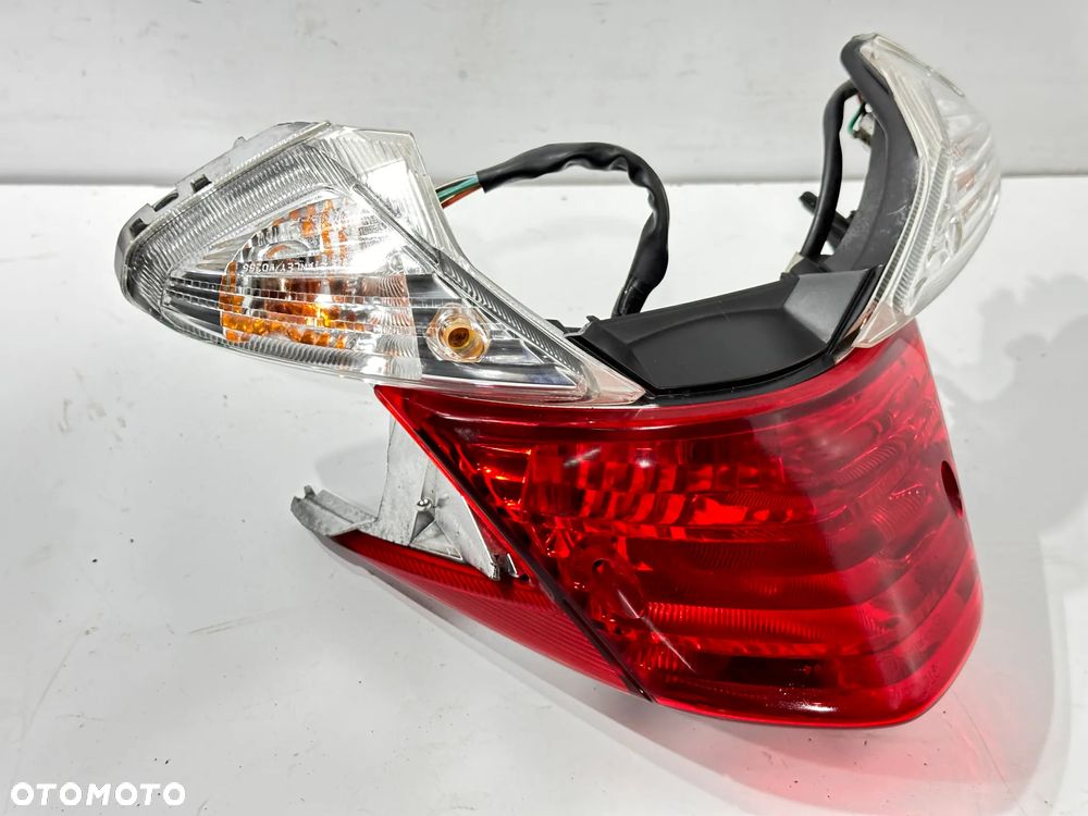 Lampa tył Honda Vision 50 NSC - 4