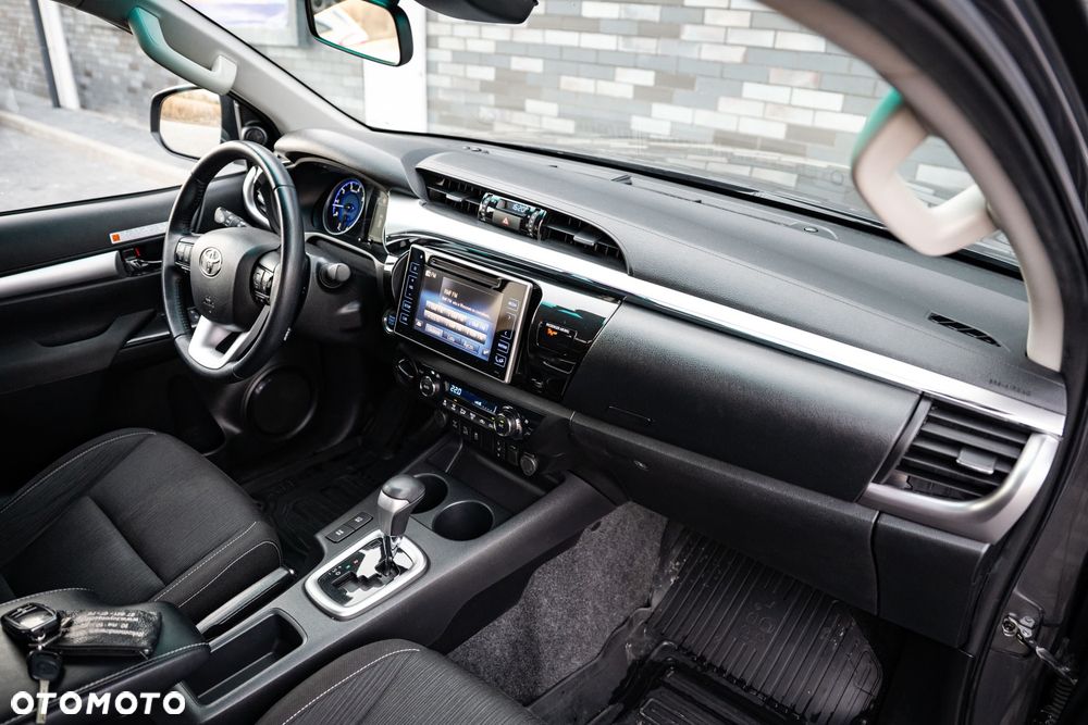 Toyota Hilux 2.4 D-4D Double Cab SR5 4x4 - 17