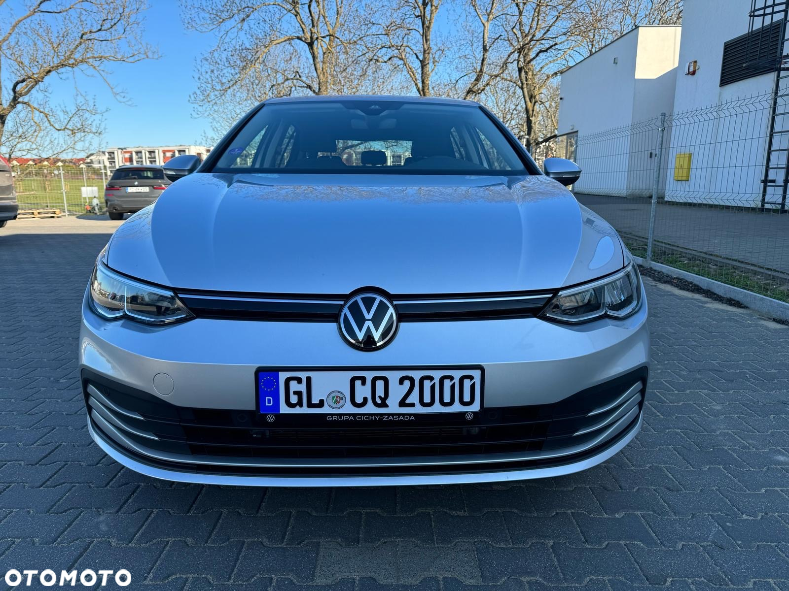 Volkswagen Golf - 2