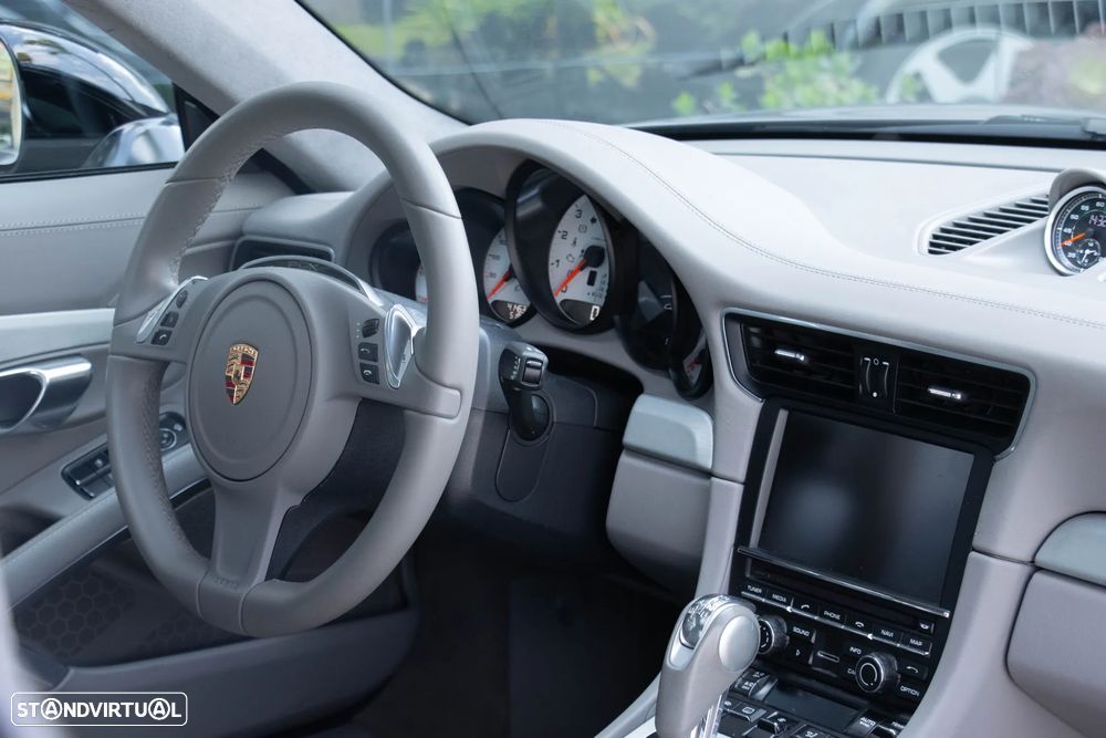 Porsche 911 (991) Carrera 4 S PDK - 35