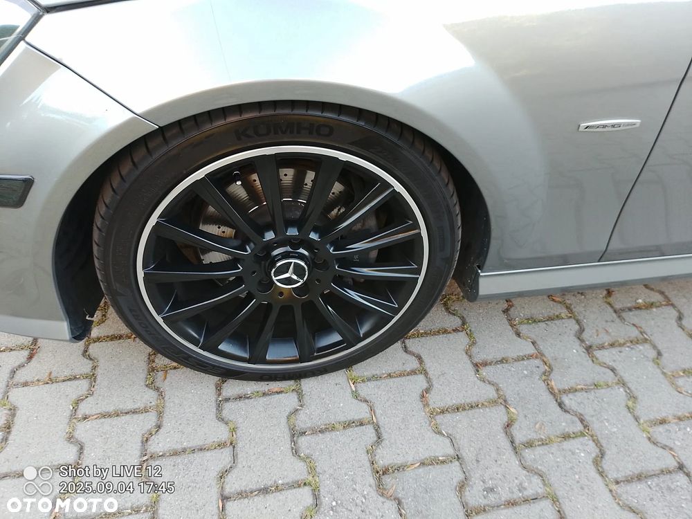 Mercedes-Benz Klasa C 350 Coupe BlueEFFICIENCY 7G-TRONIC Edition 1 - 21