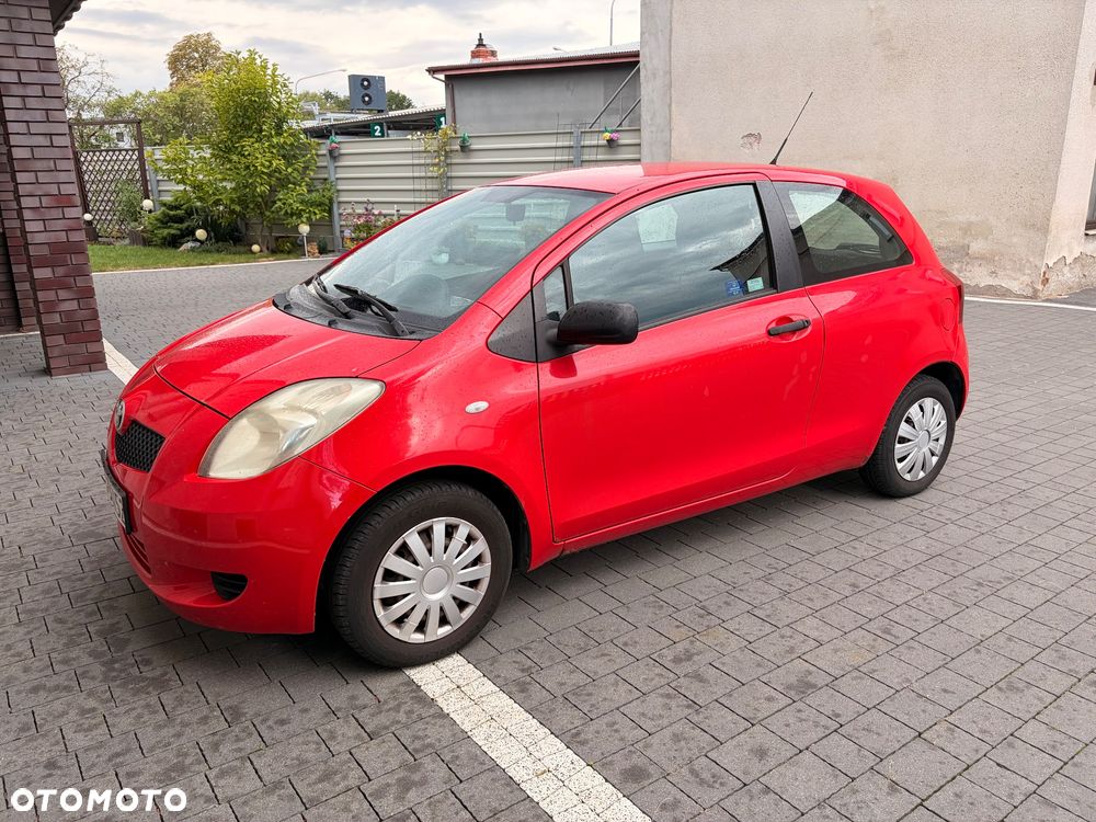 Toyota Yaris 1.0 Luna - 2