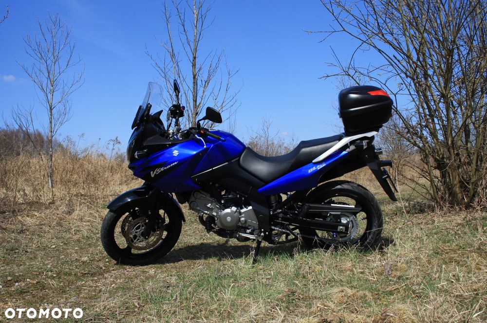 Suzuki V-STROM - 10
