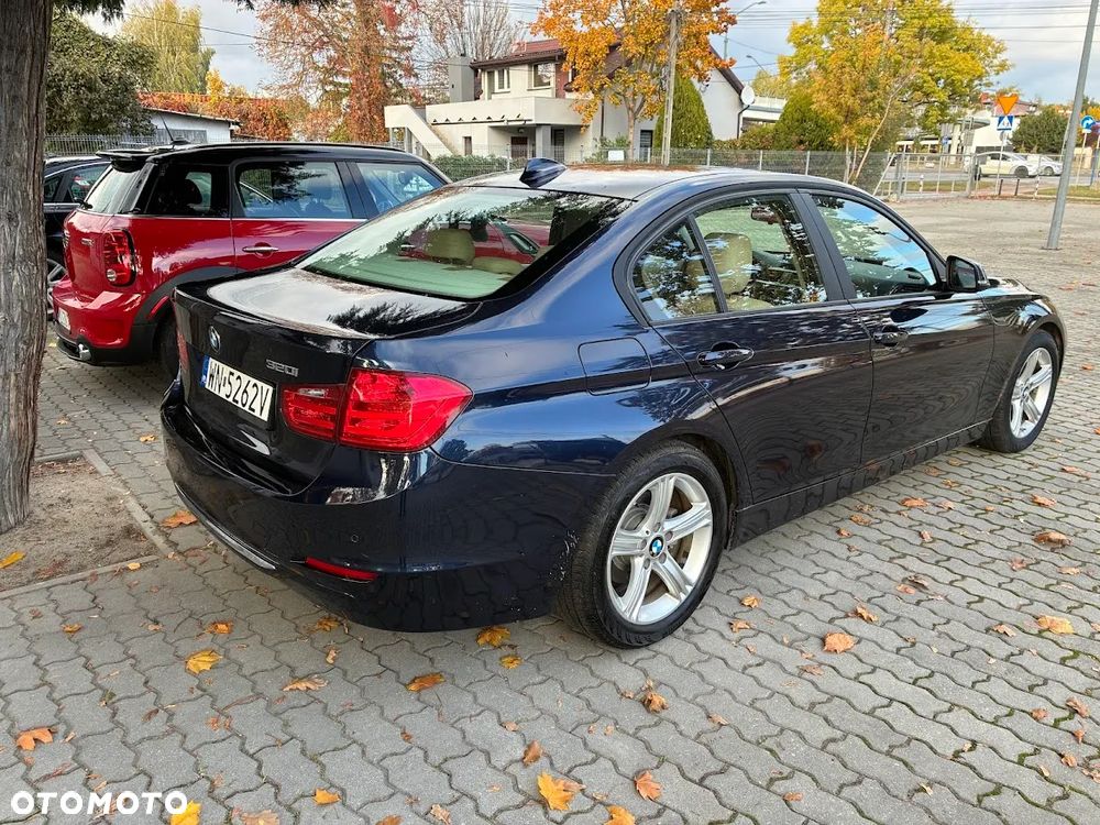 BMW Seria 3 320i - 3