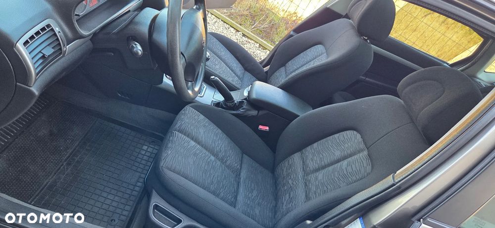 Peugeot 407 HDi 110 - 22