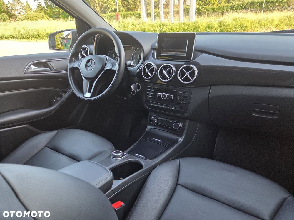 Mercedes-Benz Klasa B 180 7G-DCT - 14
