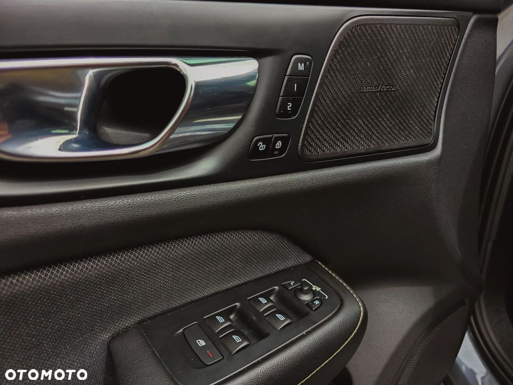 Volvo S60 T4 R-Design - 14
