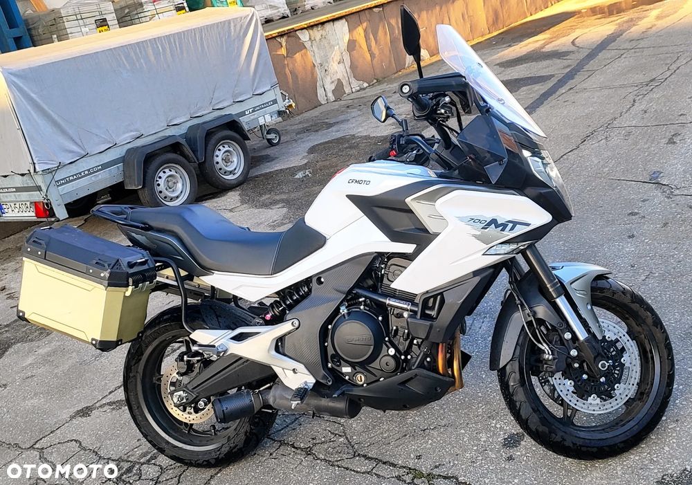 Cfmoto 700MT