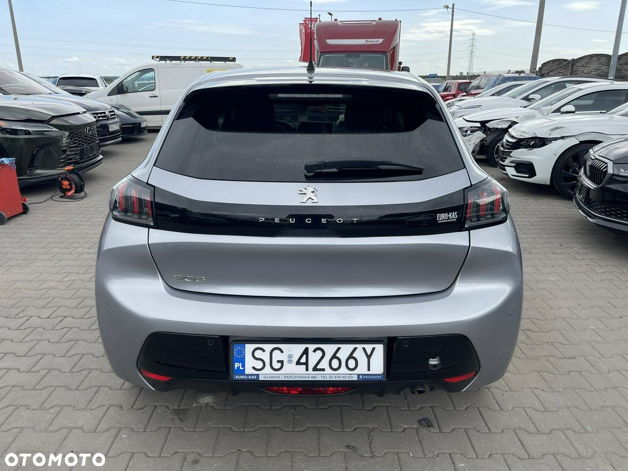 Peugeot 208 1.2 PureTech Allure Pack S&S - 2