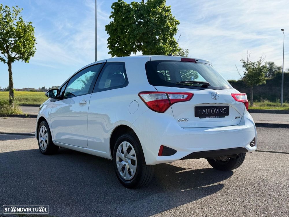 Toyota Yaris Bizz - 10