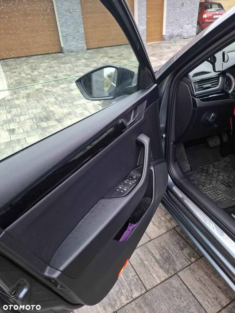 Skoda Superb 2.0 TDI 4x4 Active DSG - 31