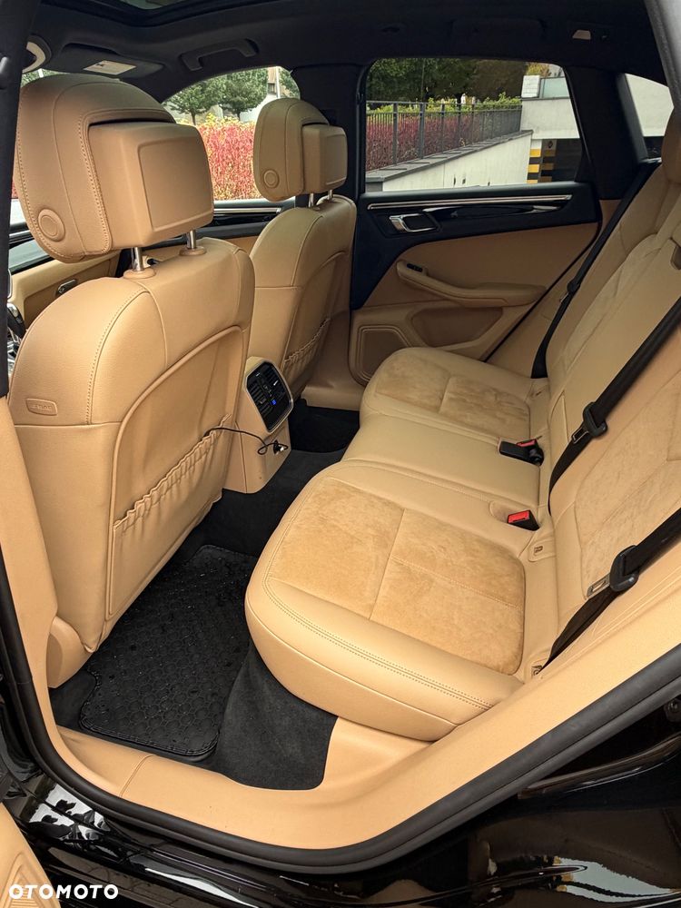 Porsche Macan Standard - 19