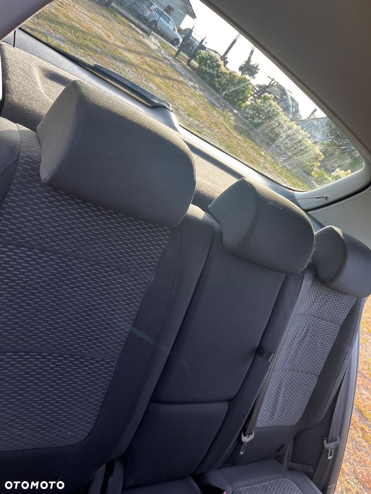 Volkswagen Golf Plus - 12