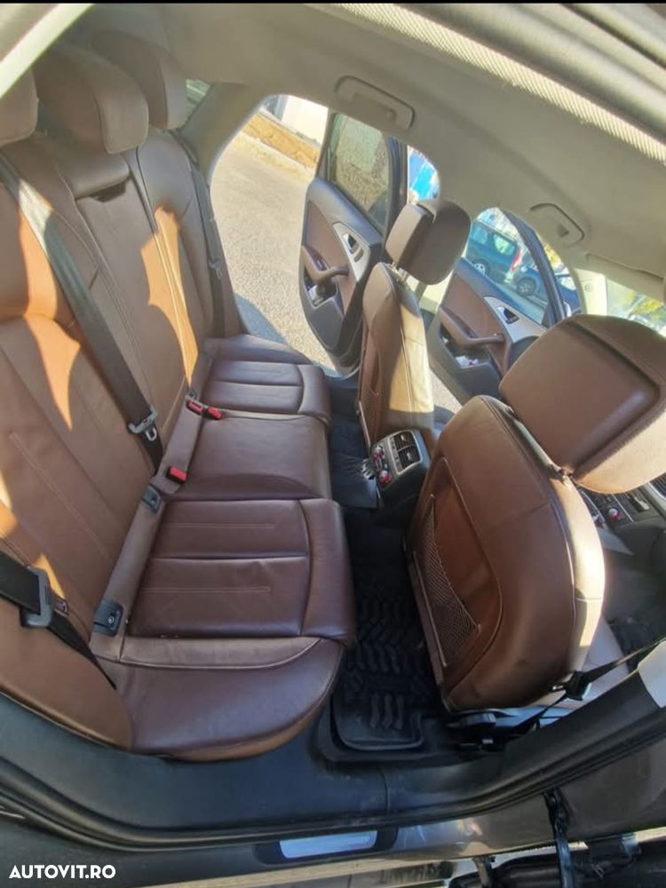 Audi A6 Avant 2.0 TDI Ultra S tronic - 10