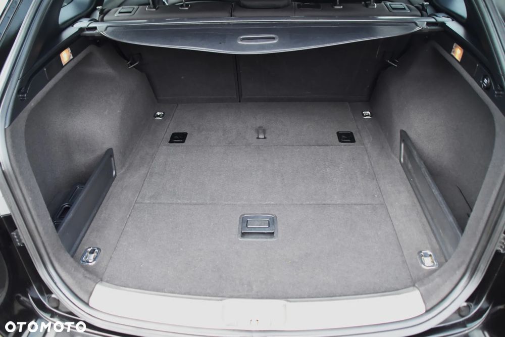 Hyundai i40 i40cw 1.7 CRDi Fifa World Cup Edition - 23