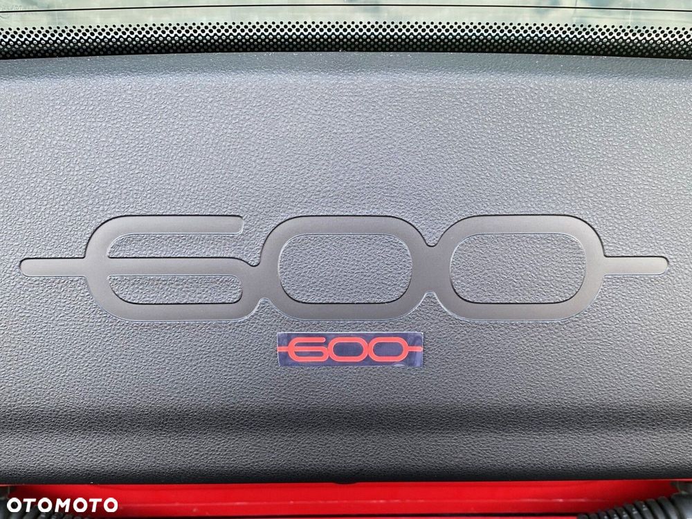 Fiat 600 1.2 Turbo Pop eDCT - 34