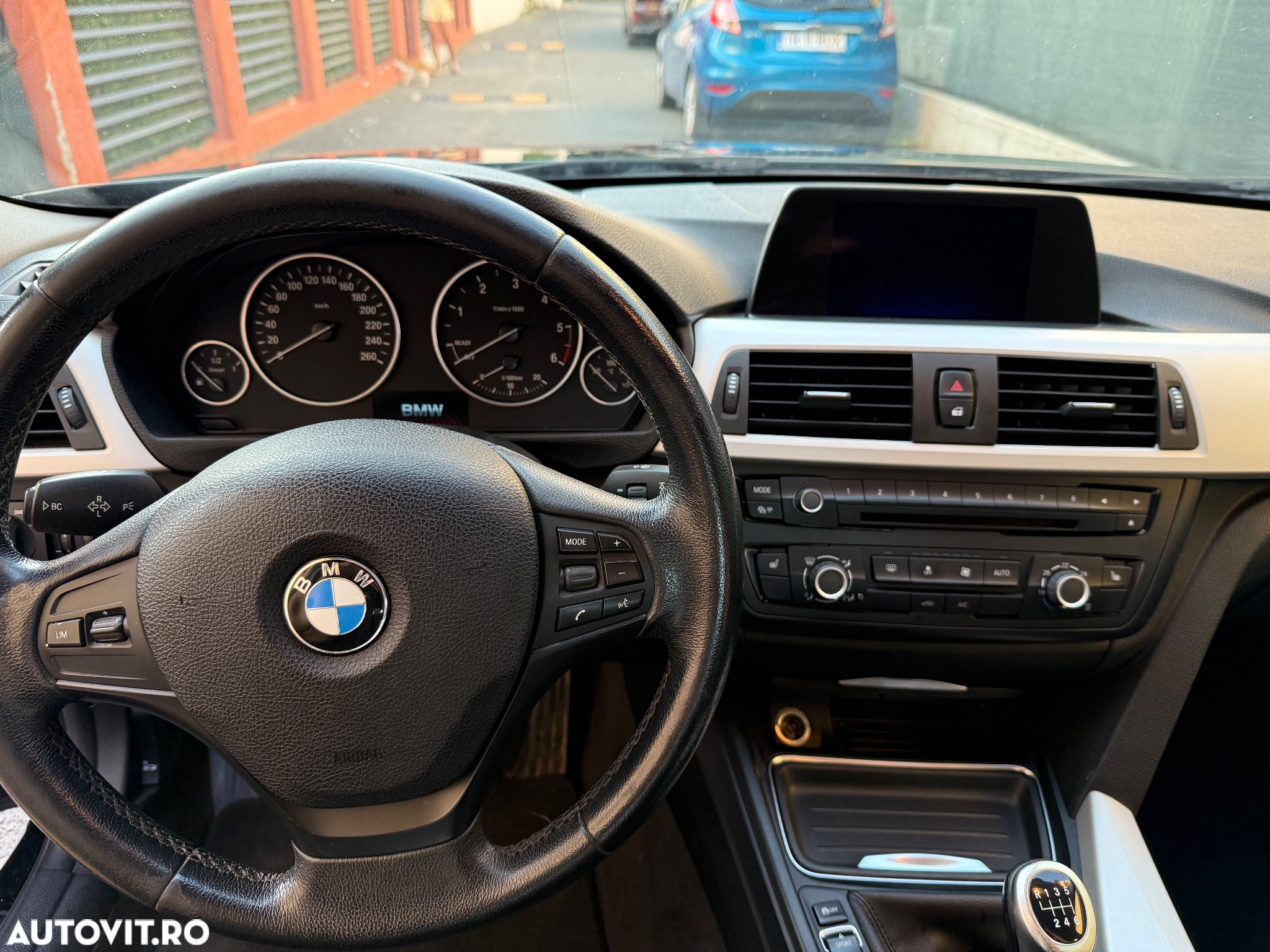 BMW Seria 3 320d - 15
