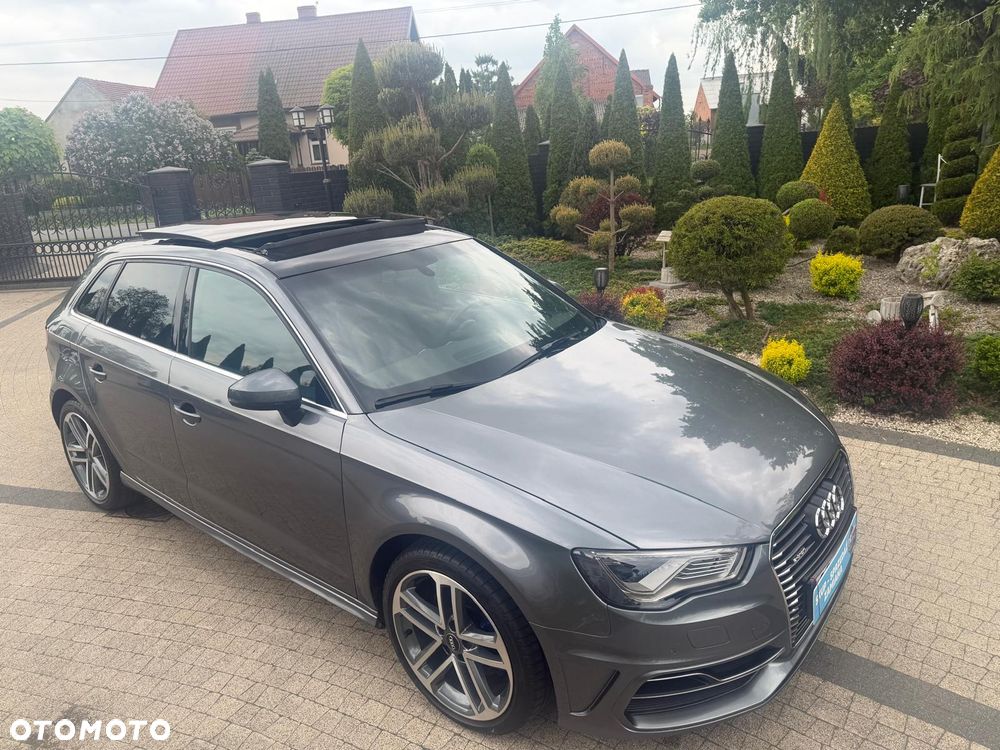 Audi A3 Sportback 1.4 TFSI e-tron S line Sportpaket - 2