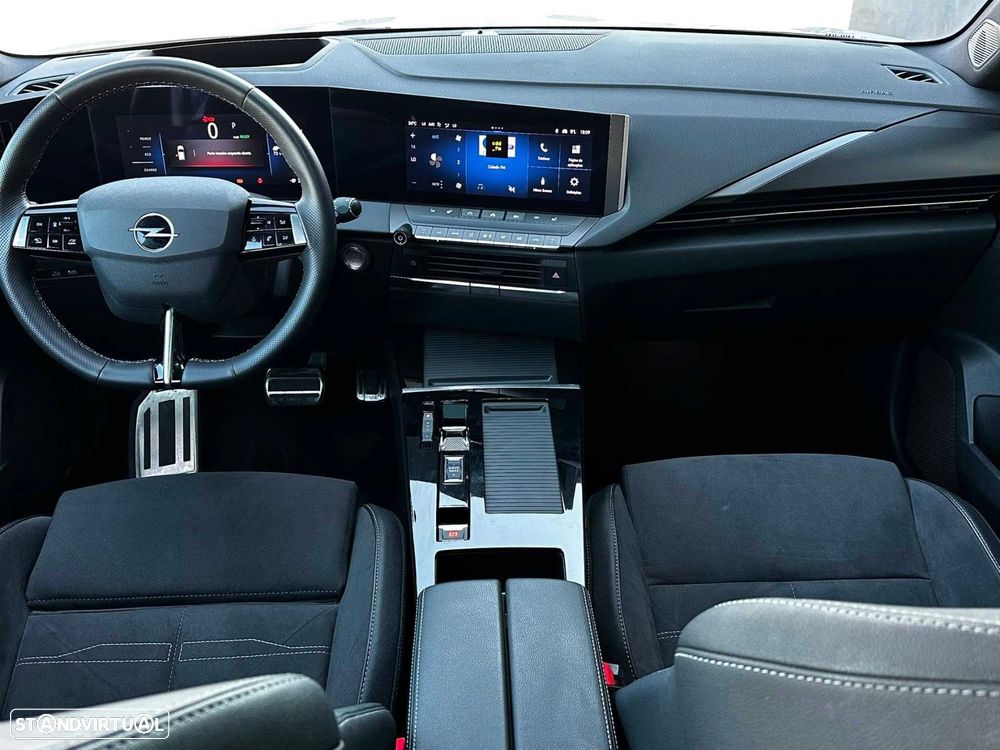 Opel Astra Caravan - 12