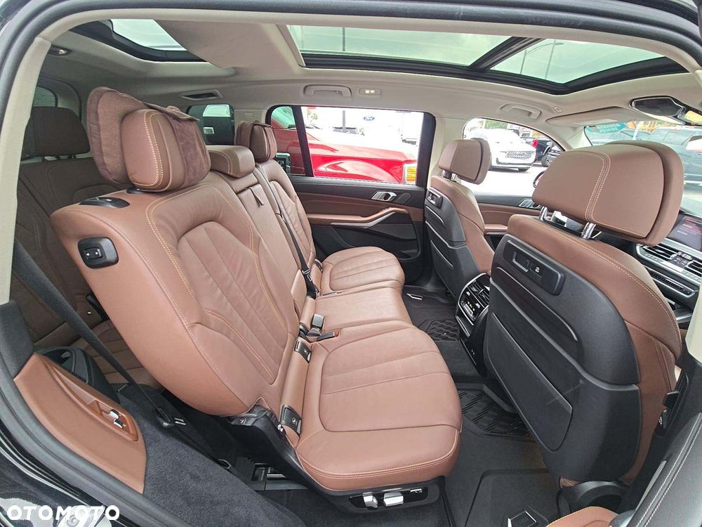 BMW X7 xDrive40i - 9