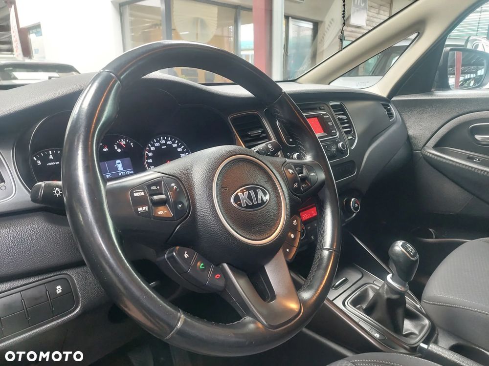 Kia Carens 1.6 GDI L - 34