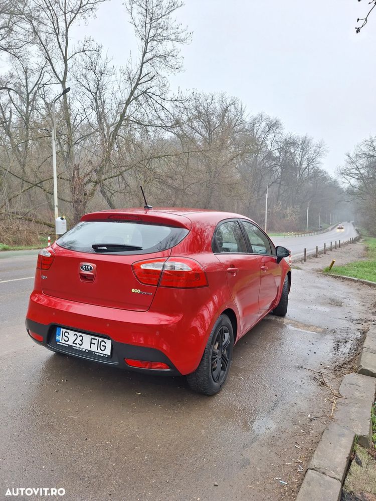 Kia Rio - 3