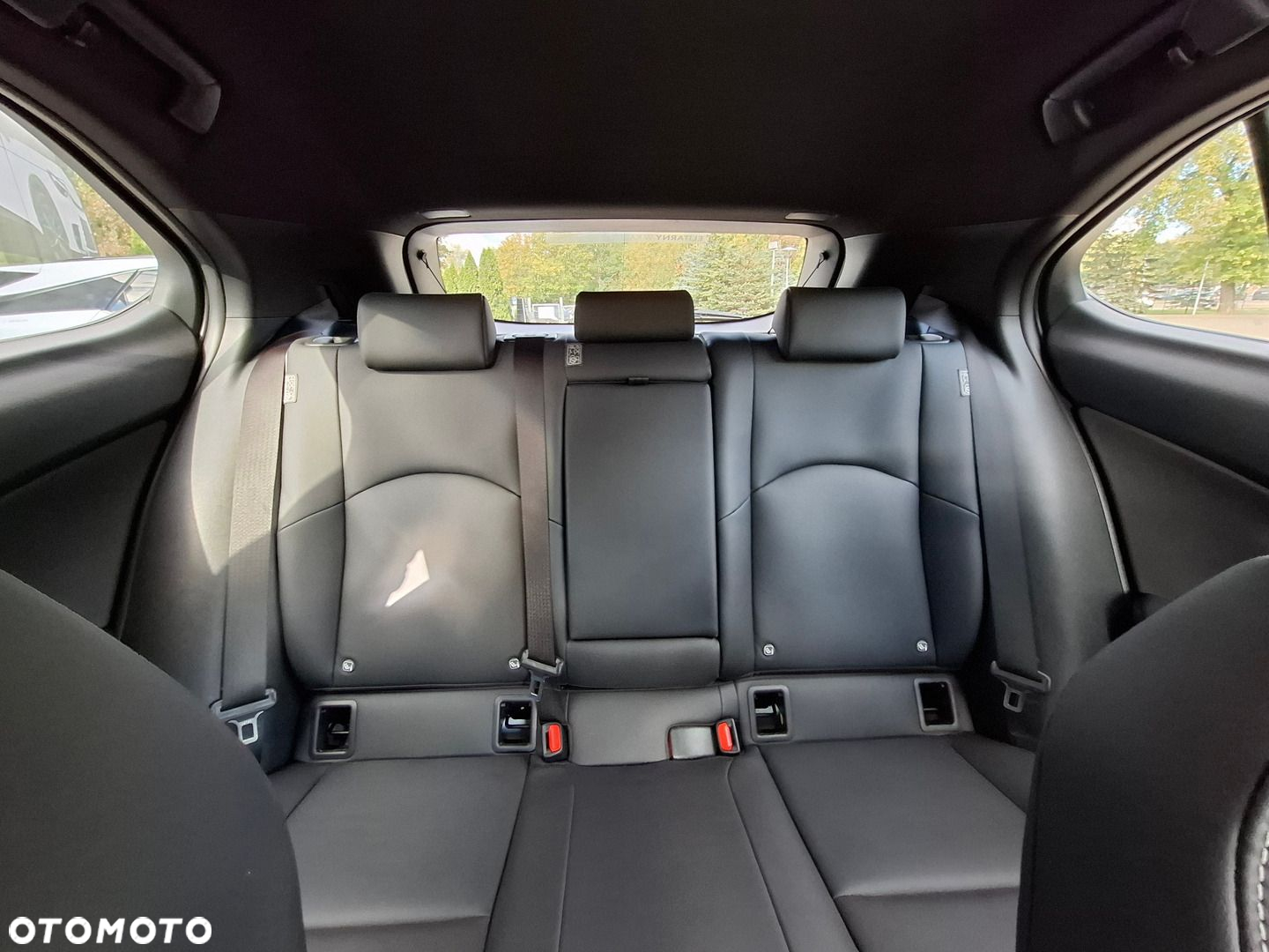 Lexus UX 200 GPF F Sport Design 2WD - 35