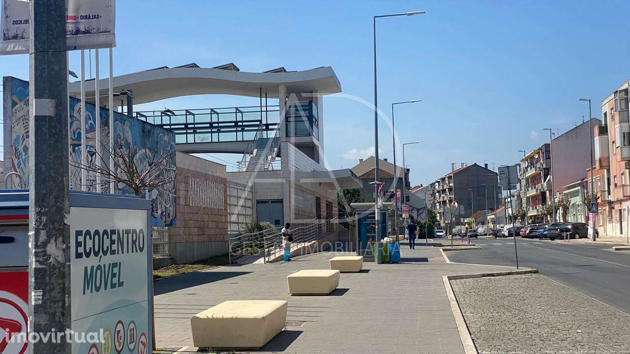 Apartamento T2 bem localizado em Baixa da banheira - Grande imagem: 2/14