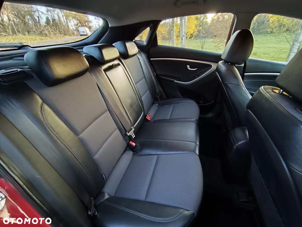 Hyundai i30 1.4 Intro Edition - 28