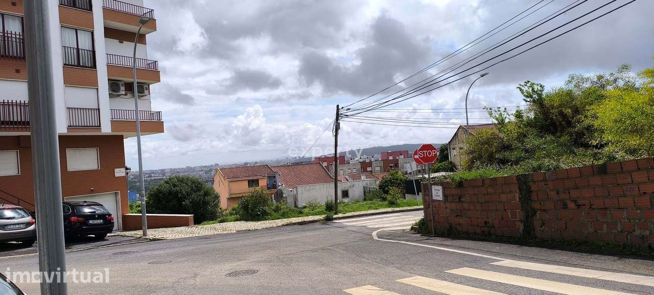 Terreno para construção em Casal da Mira, Amadora - Grande imagem: 3/21