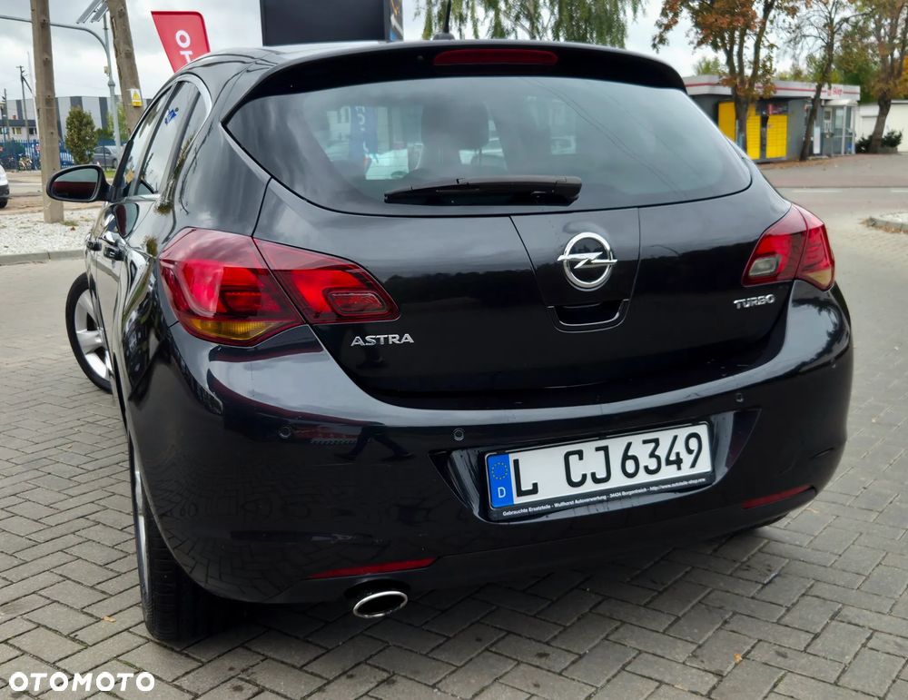 Opel Astra 2012