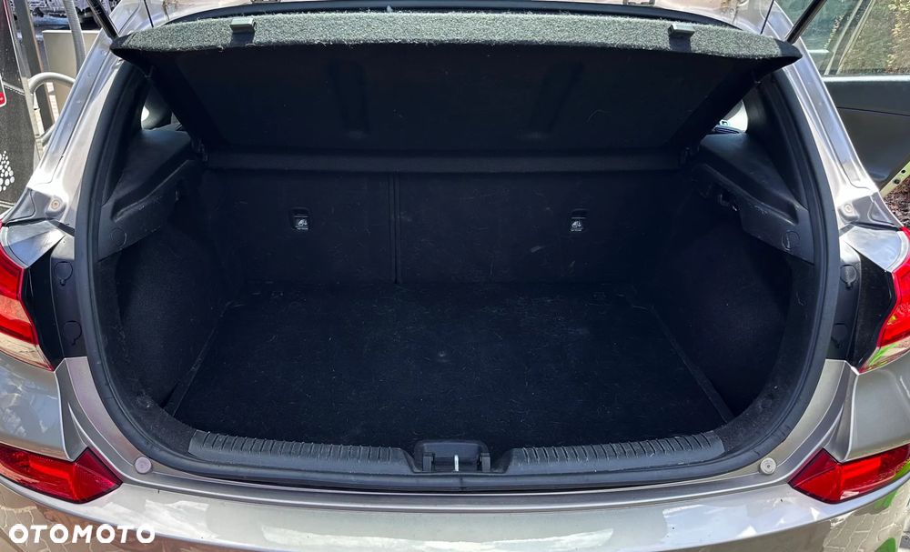 Hyundai i30 1.4 Classic + - 7