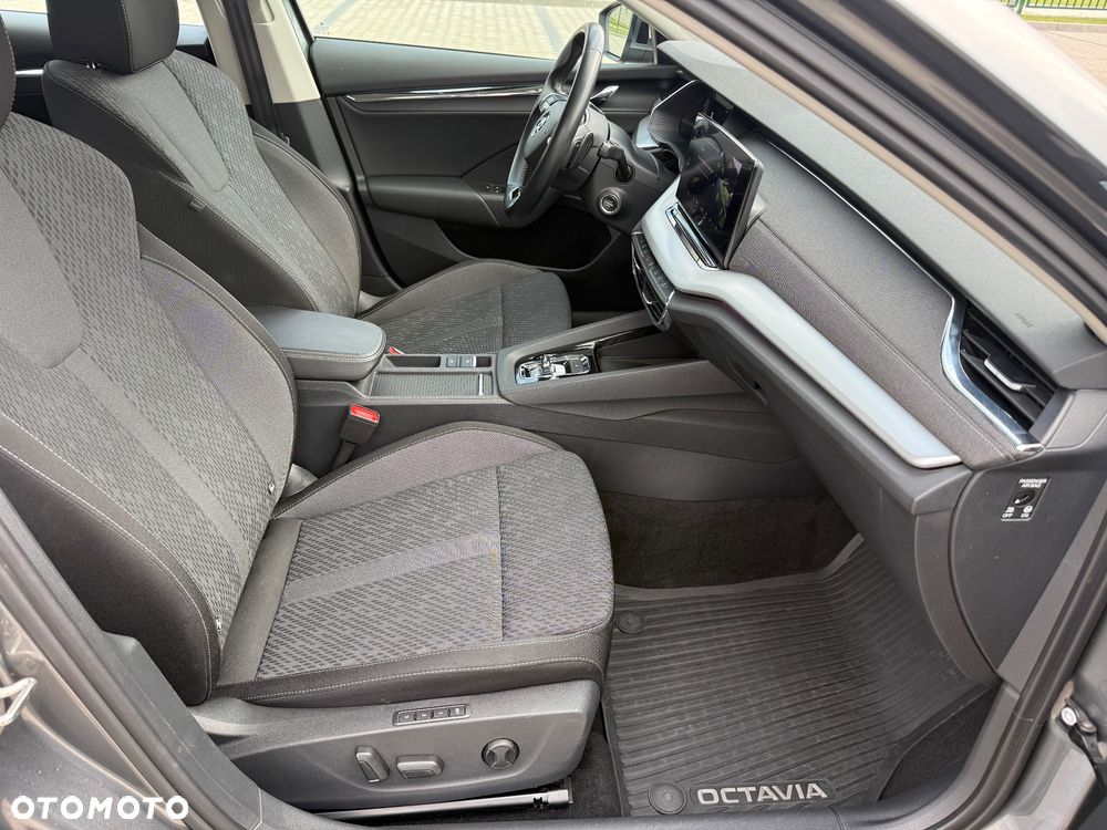 Skoda Octavia 2.0 TDI SCR Style DSG - 12