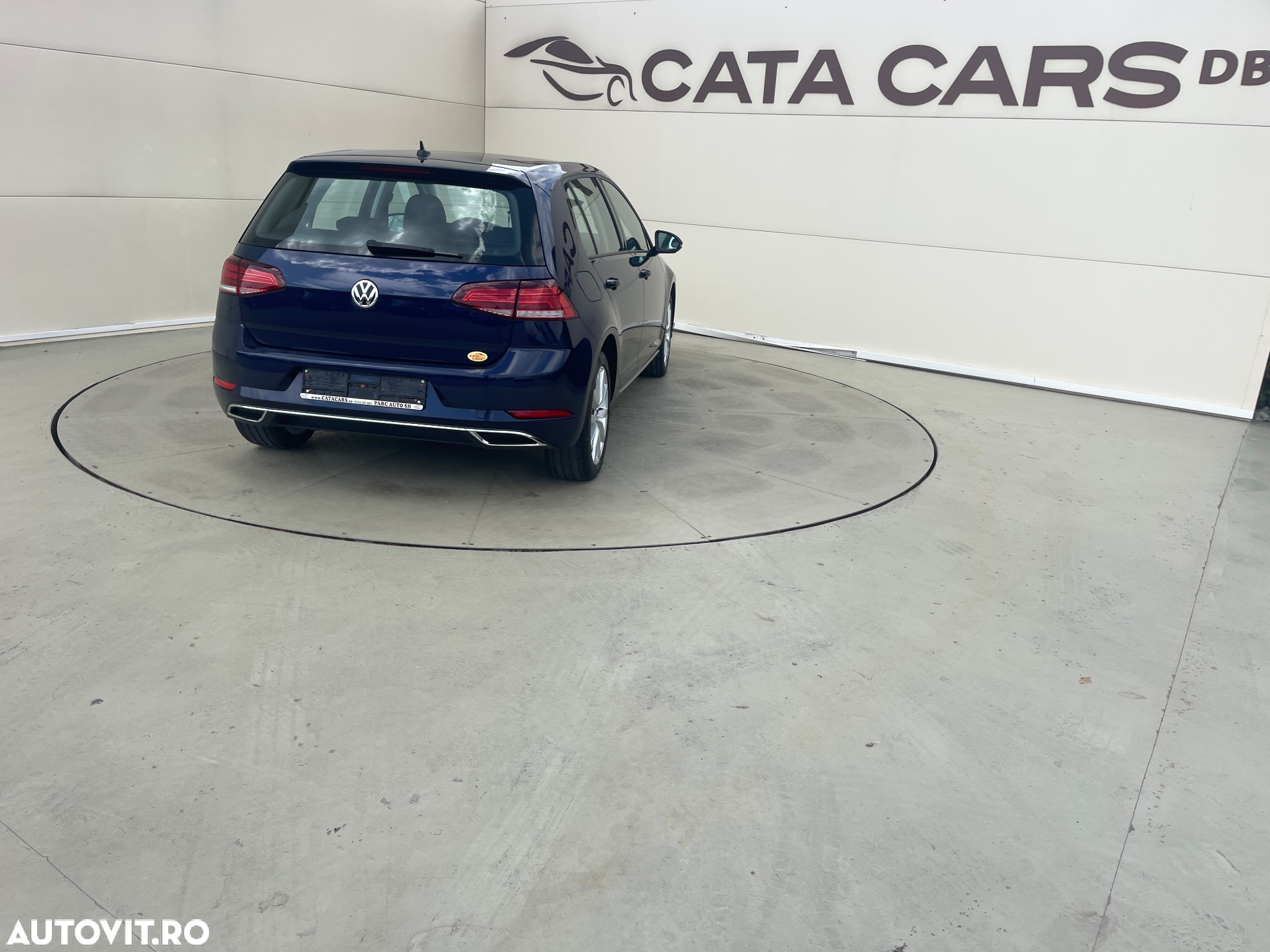 Volkswagen Golf 2.0 TDI (BlueMotion Technology) Highline - 13