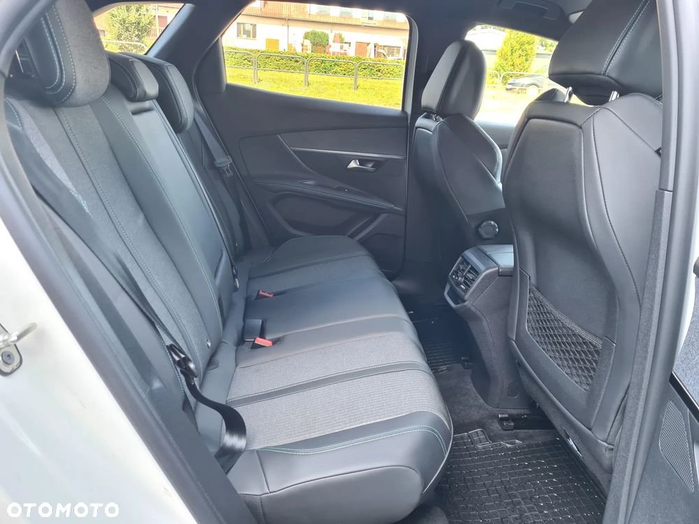 Peugeot 3008 1.2 PureTech Allure Pack S&S EAT8 - 25