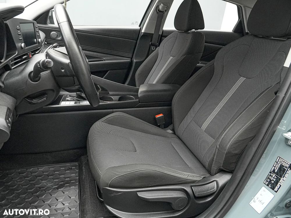 Hyundai Elantra 1.6 l 123 CP CVT Comfort - 14