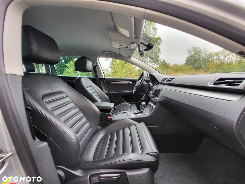 Volkswagen Passat Variant 2.0 TDI 4Motion DSG BlueMotion Tech R-Line - 17
