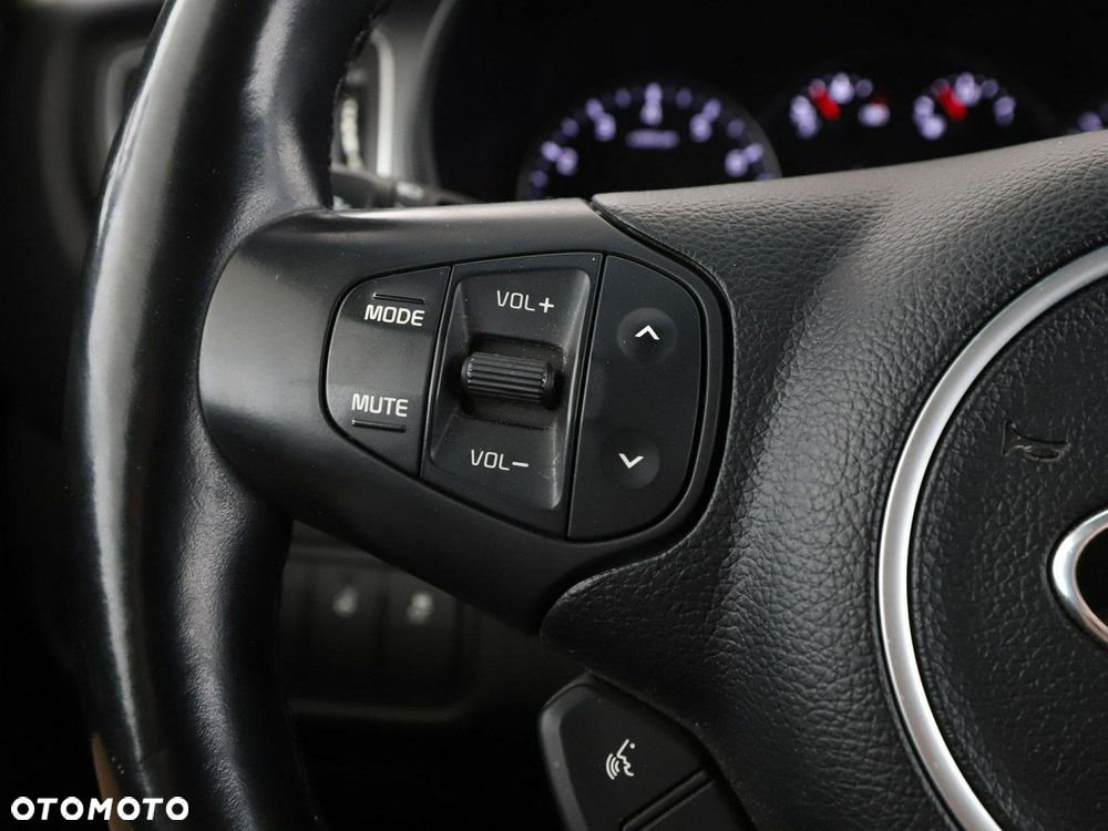 Kia Carens 1.6 GDI Dream-Team Edition - 31