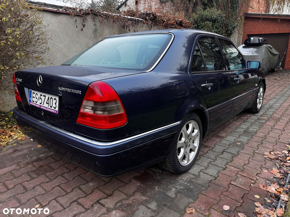 Mercedes-Benz Klasa C 200 Kompressor Elegance - 4