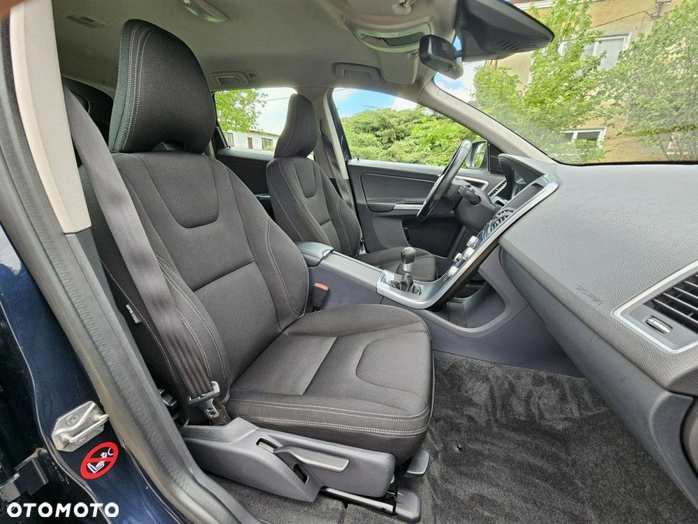 Volvo XC 60 D3 Momentum - 13