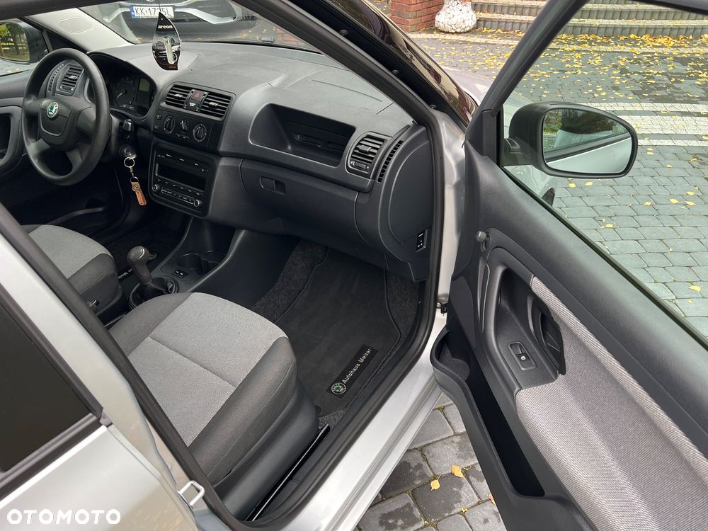Skoda Fabia - 10