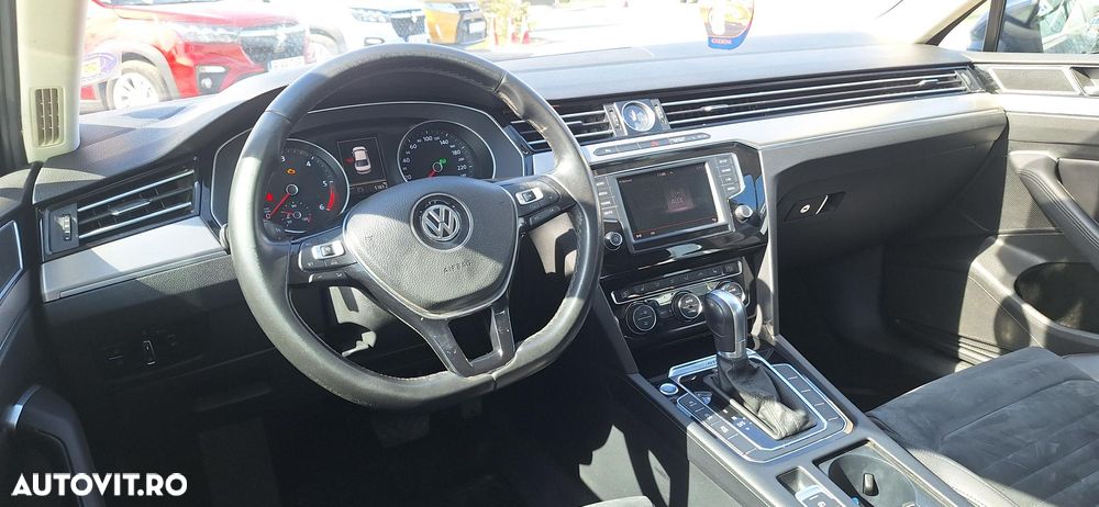 Volkswagen Passat - 10