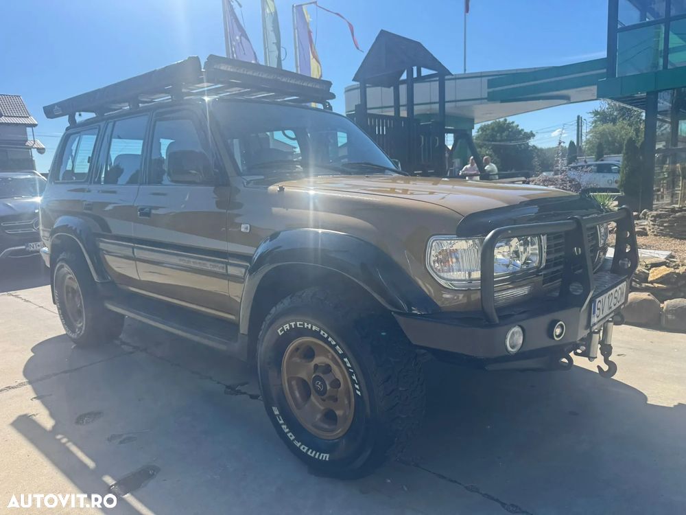 Toyota Land Cruiser - 1