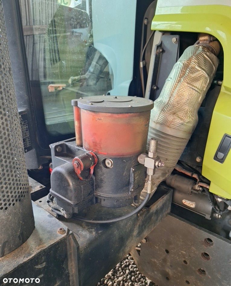 Claas ARION 640 Cebis - 12