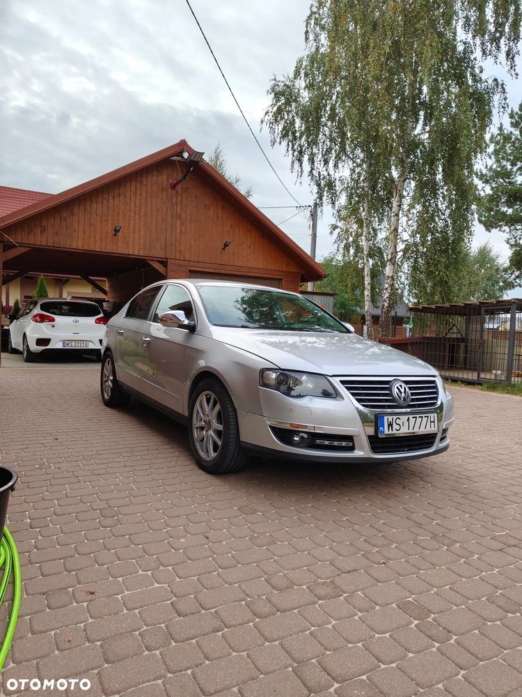 Volkswagen Passat 2.0 TDI DPF Highline - 5