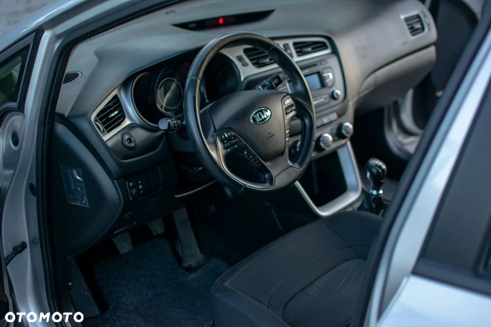 Kia Ceed - 39