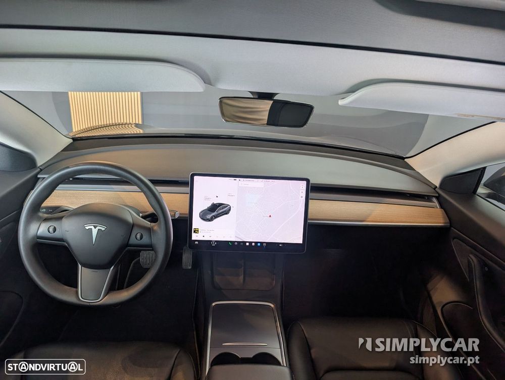 Tesla Model 3 - 10